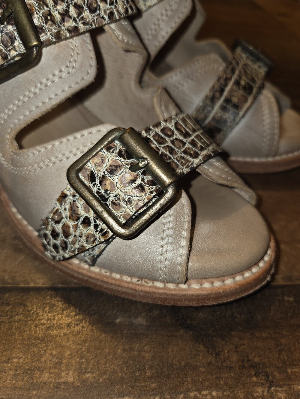 FREEBIRD Stores Caprice Slides Sandals Two-Strap Buckle Mules 7 - Picture 6 of 8
